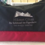 Jonas Druck individuelle Veredelung einer Tasche aus Textil für Hikmet Cihan.